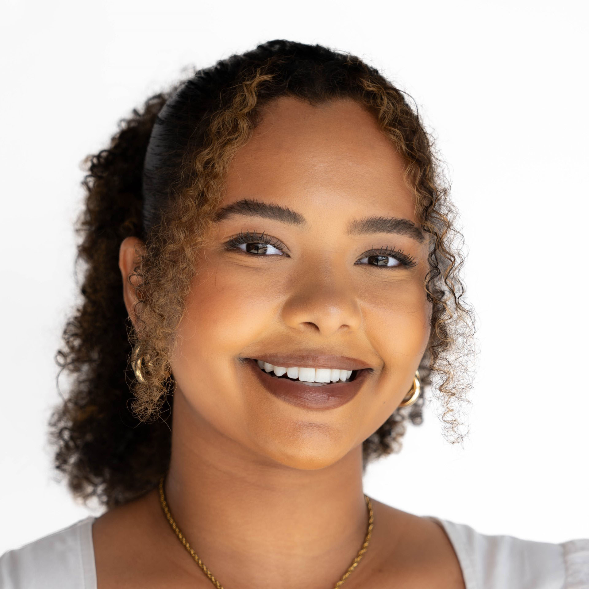 Amelia Bedri headshot